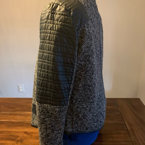 Jacket! - Picture 3 of 6